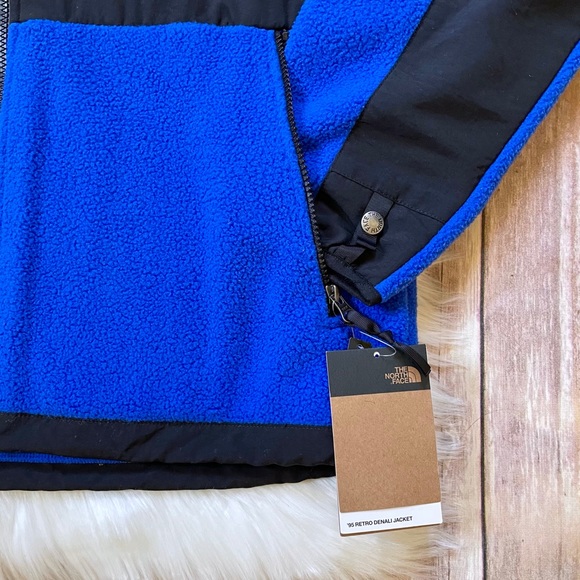 The North Face Men’s ‘95 Retro Denali Jacket - Picture 3 of 9